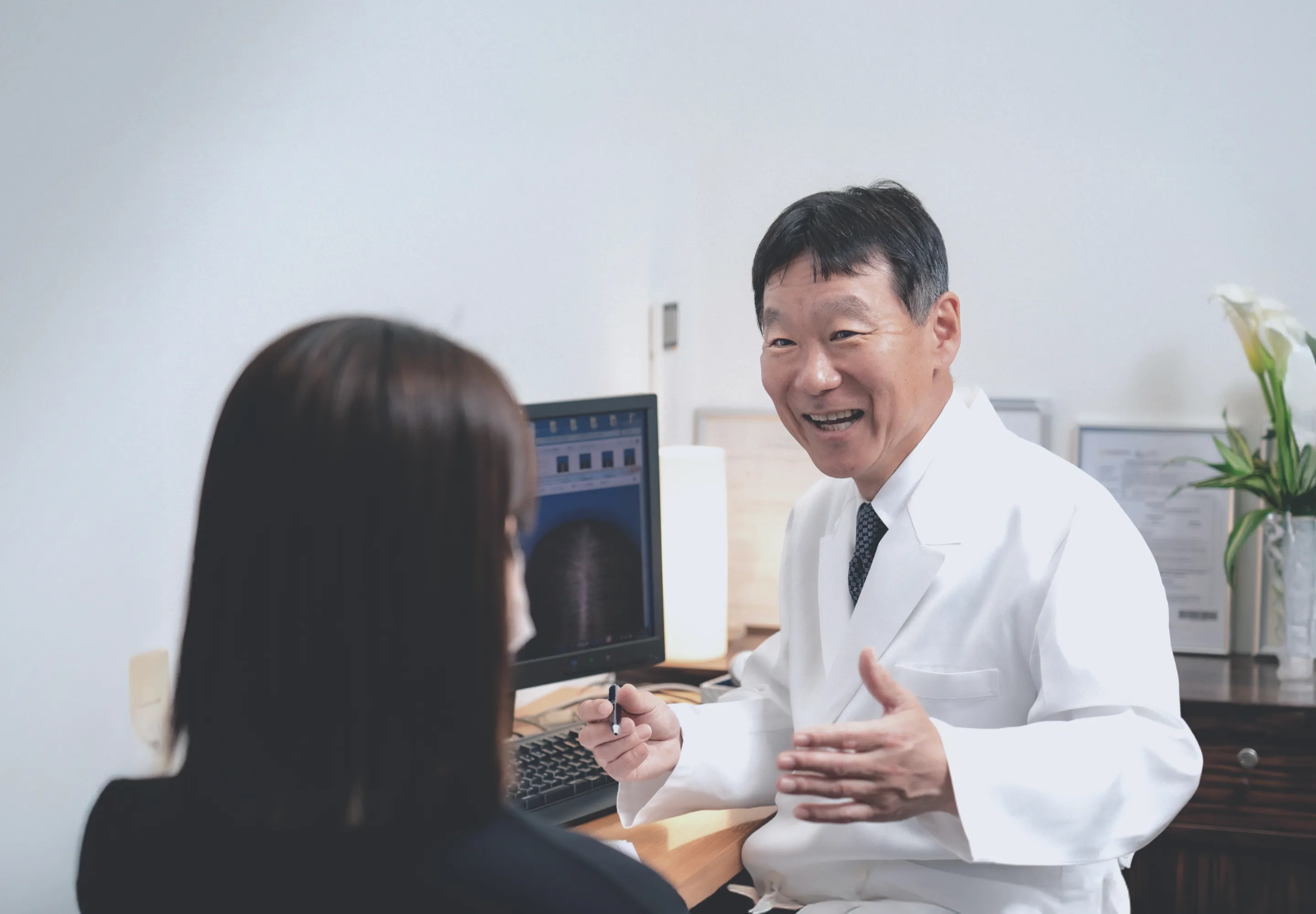 診察してる様子